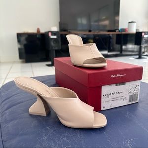 Salvatore Ferragamo Sansu F-Heel Leather Mules Size 9